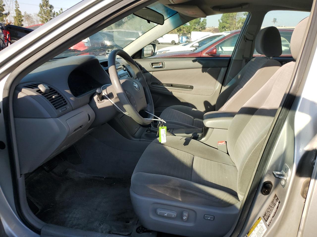 2005 Toyota Camry Le VIN: 4T1BE32K95U988921 Lot: 74279744