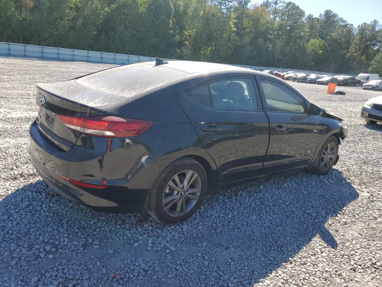 2018 Hyundai Elantra - Image 3