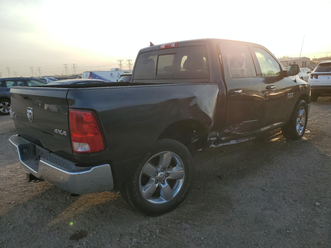 2016 RAM 1500 - Image 3