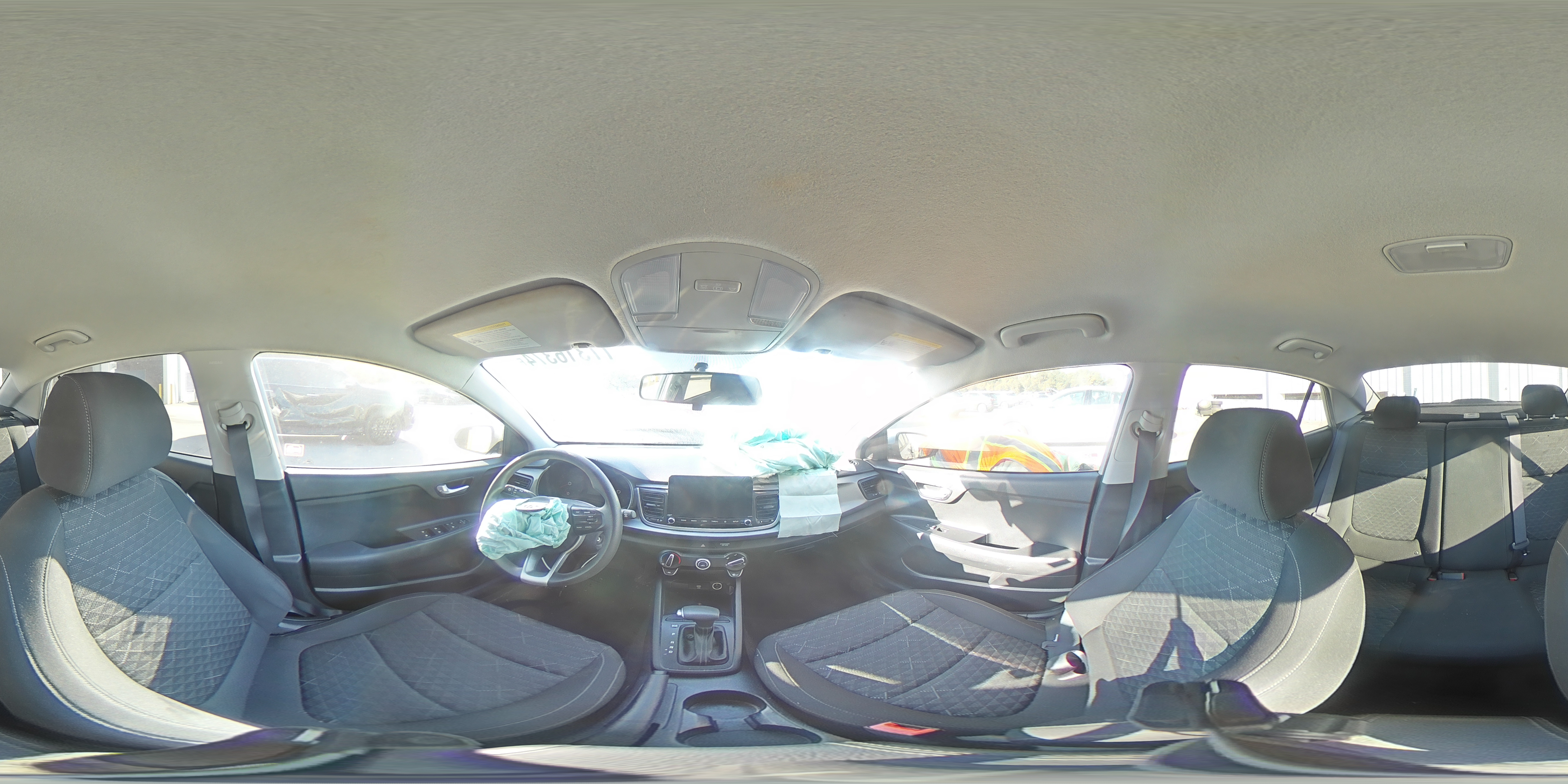 2021 Kia Rio - Image 12