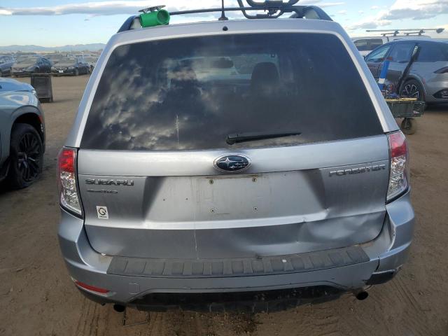  SUBARU FORESTER 2012 Серебристый