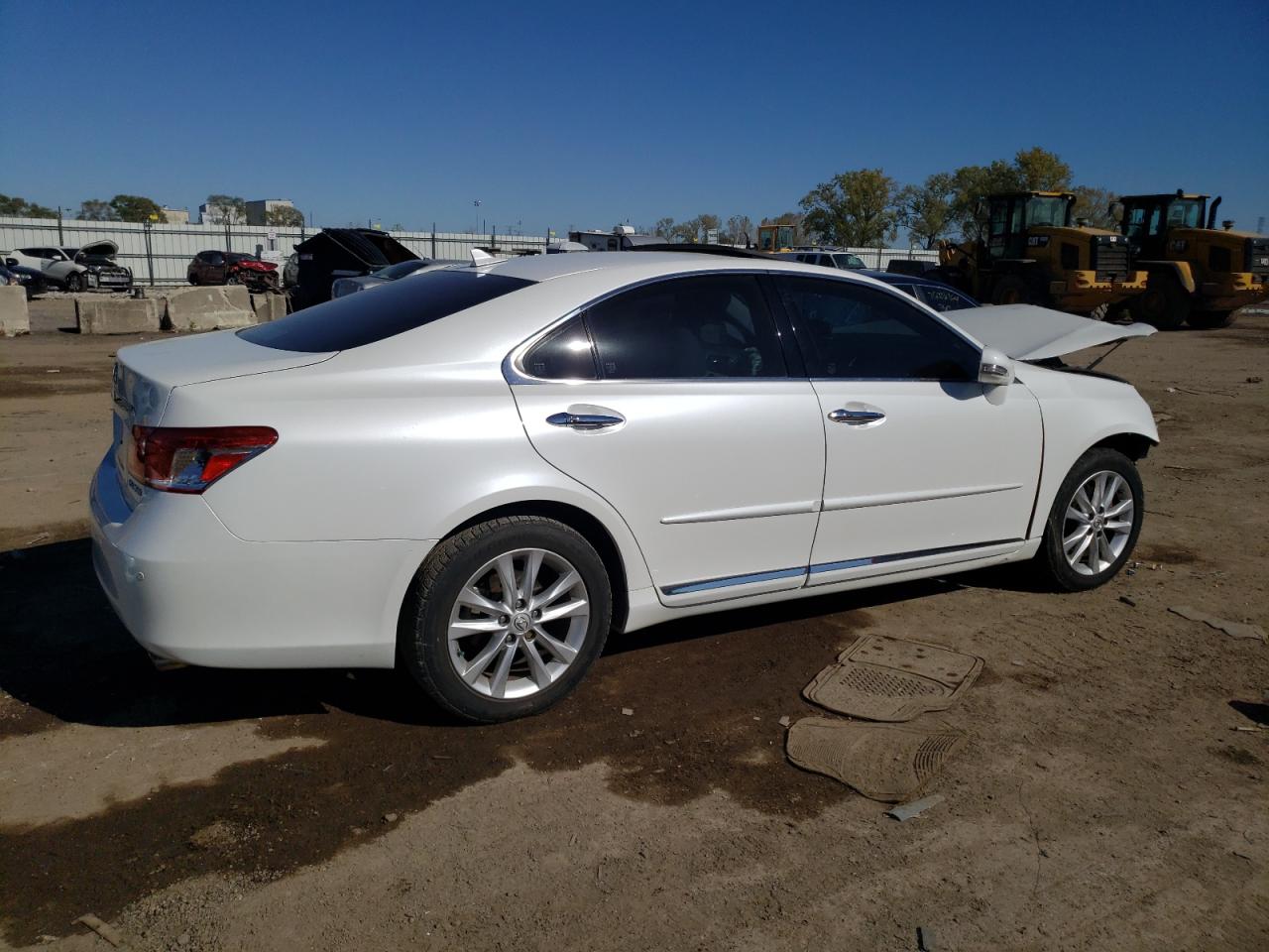 2010 Lexus ES - Image 3