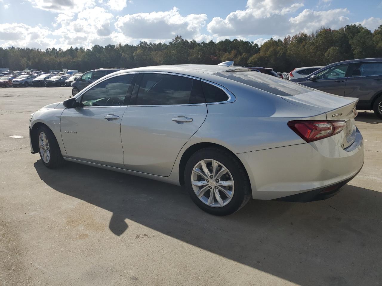 2021 Chevrolet Malibu - Image 2