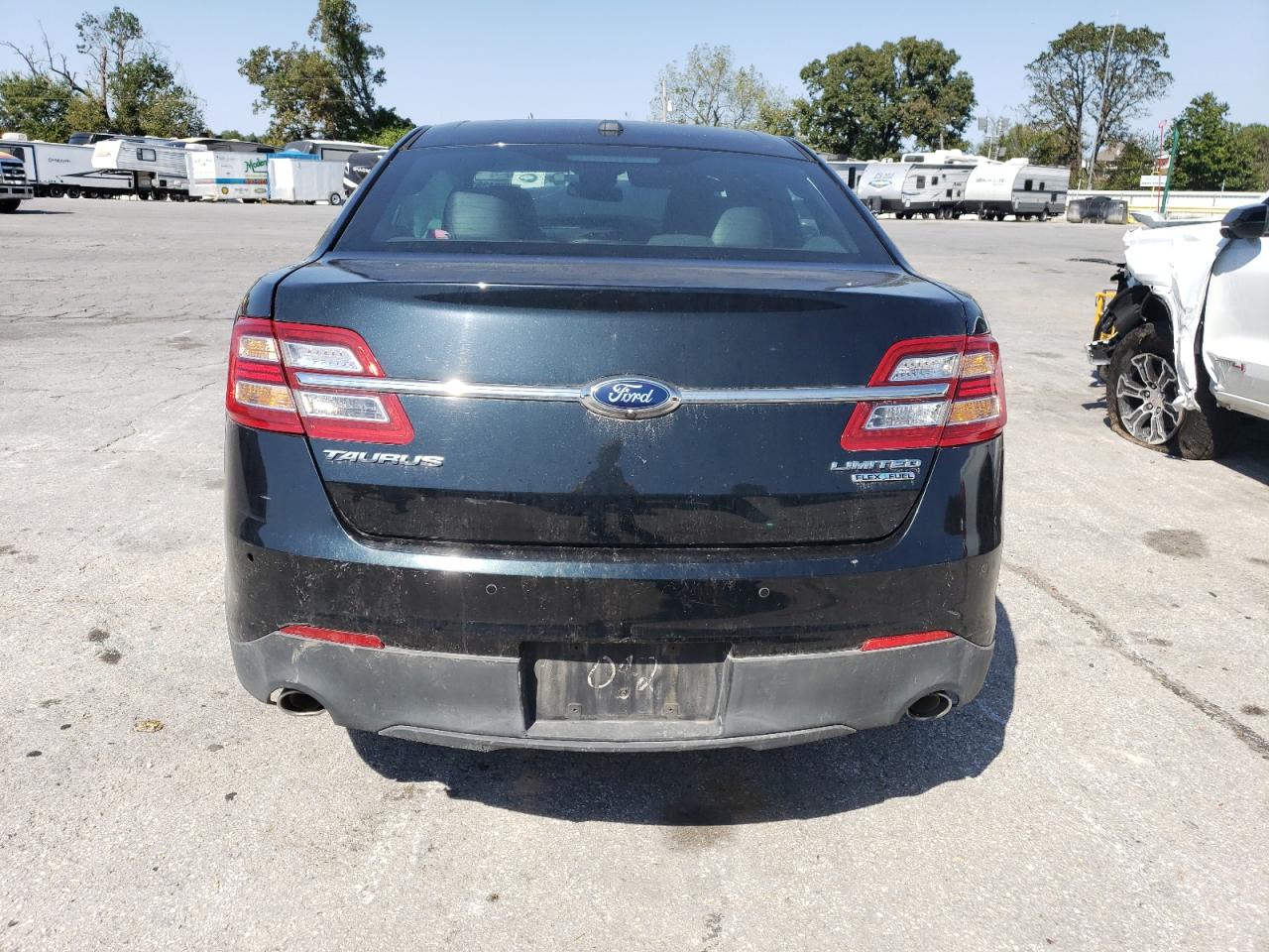 2014 Ford Taurus - Image 6