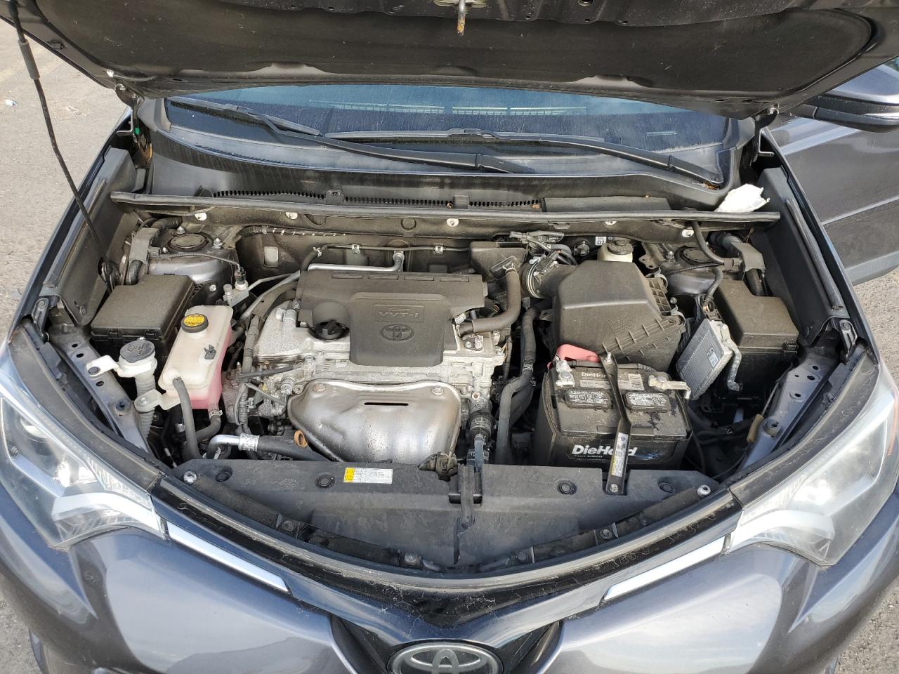 2T3RFREV1JW747120 2018 Toyota Rav4 Adventure