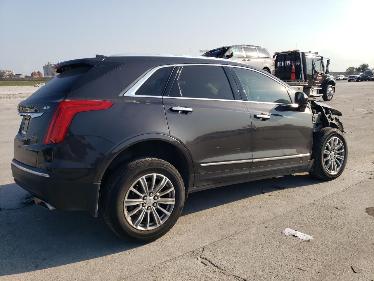 2017 Cadillac XT5 - Image 3