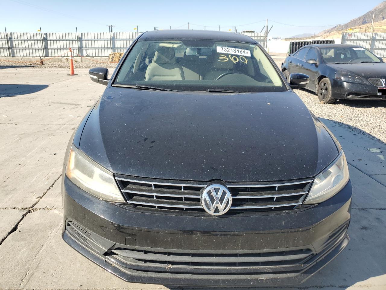 3VWDB7AJ0JM262446 2018 Volkswagen Jetta Se