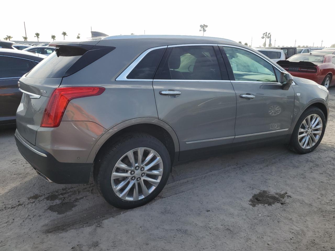 2019 Cadillac XT5 - Image 3