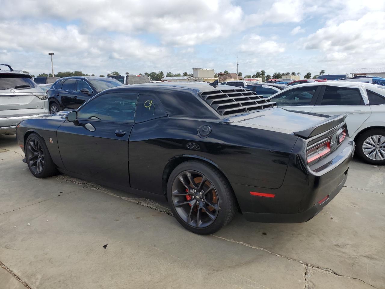 2C3CDZFJ4MH513439 2021 DODGE CHALLENGER - Image 2