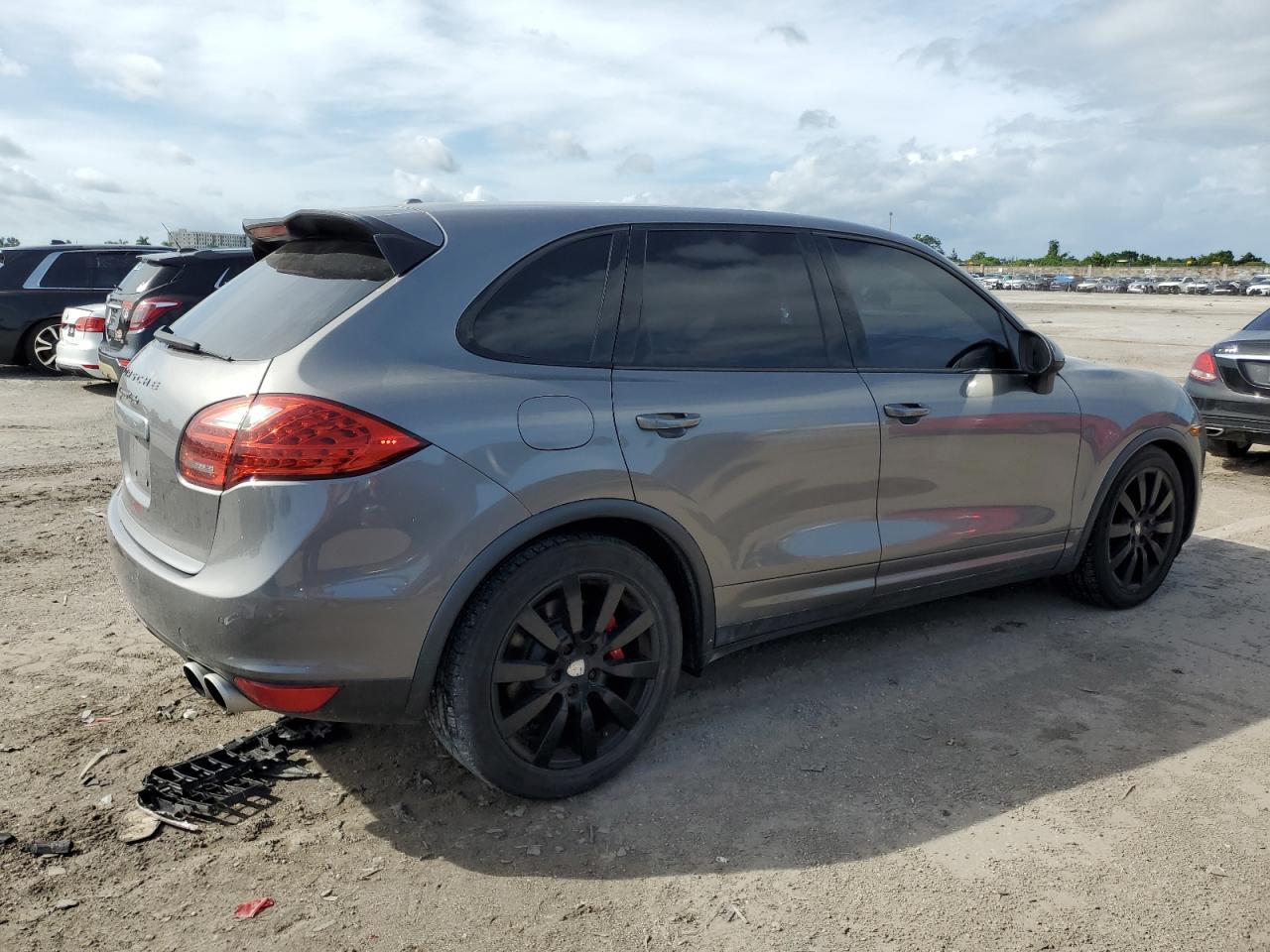 WP1AC2A28BLA83071 2011 Porsche Cayenne Turbo