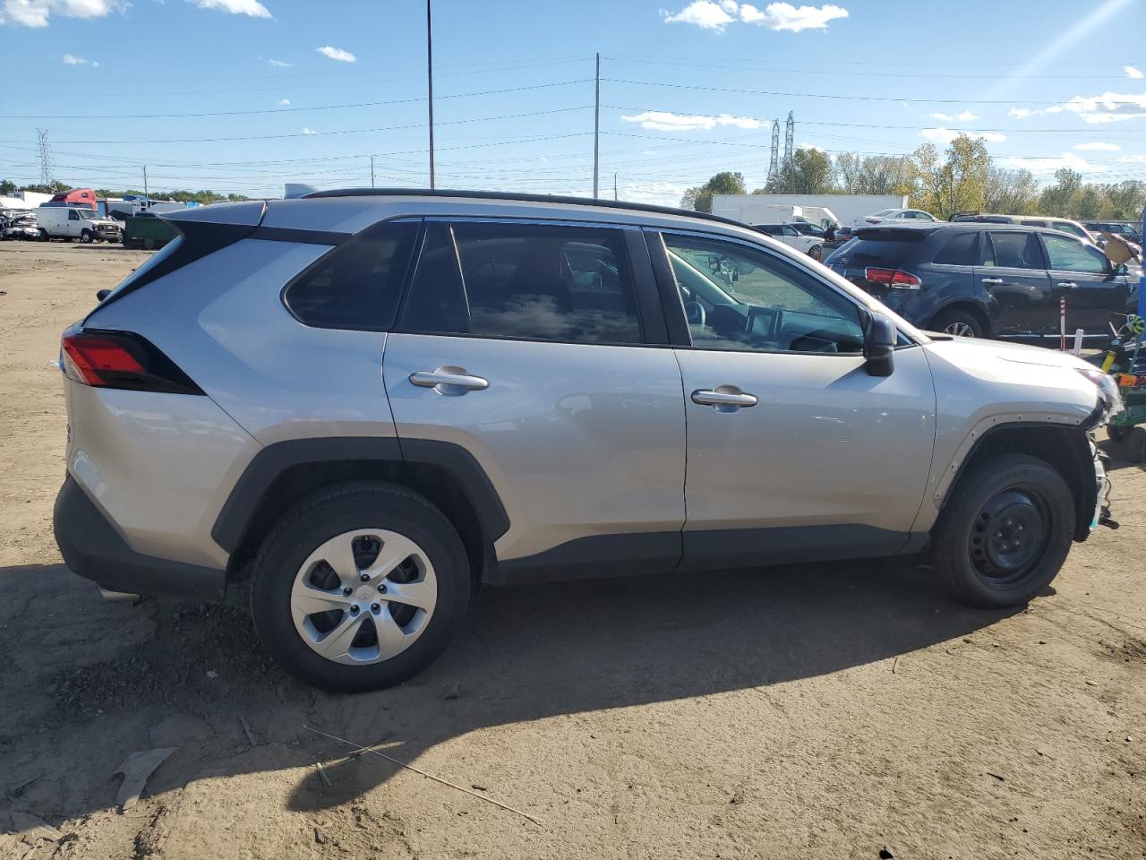 2T3F1RFV7KC021829 2019 Toyota Rav4 Le