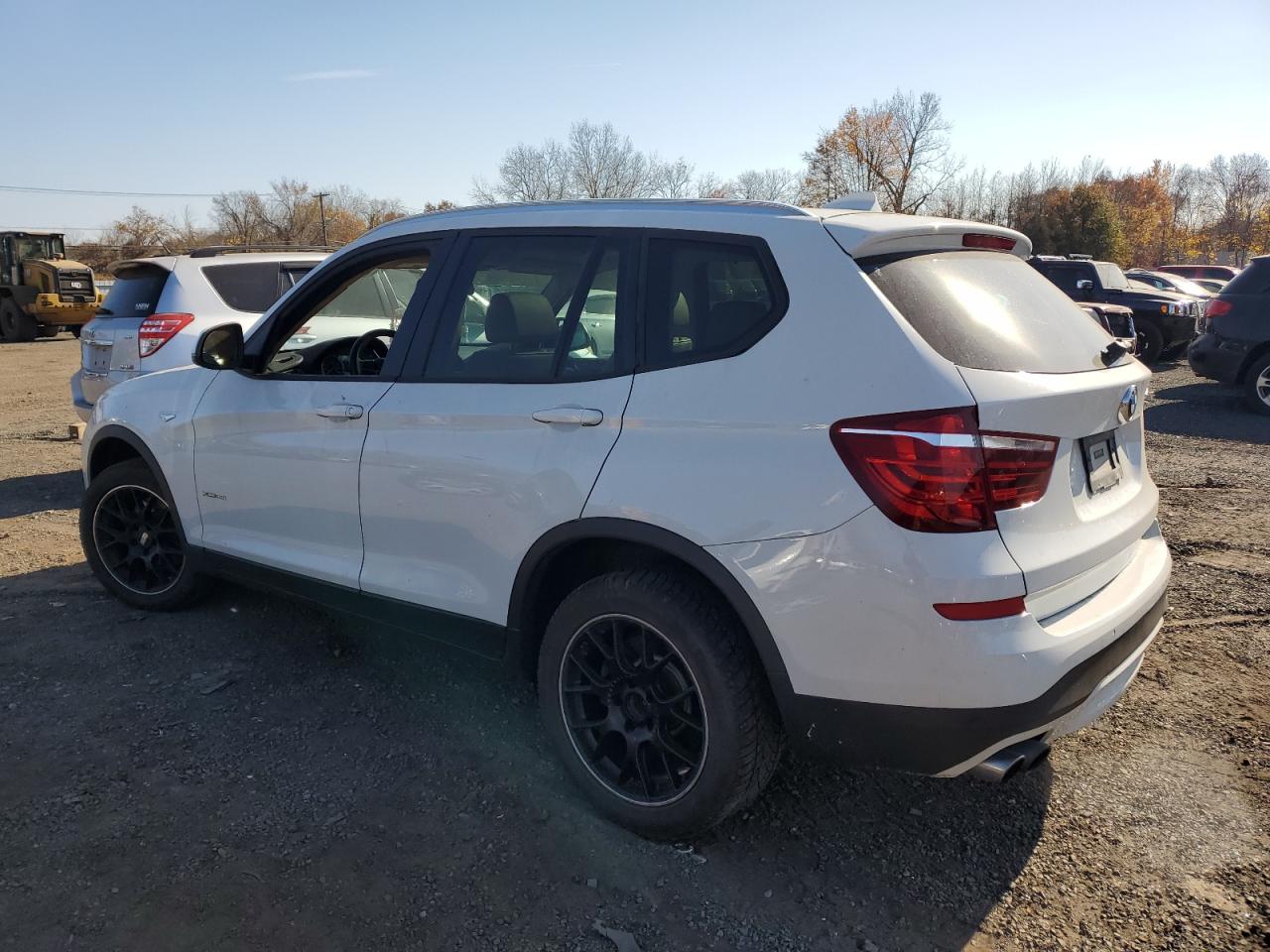 VIN 5UXWX9C51G0D80656 2016 BMW X3 no.2