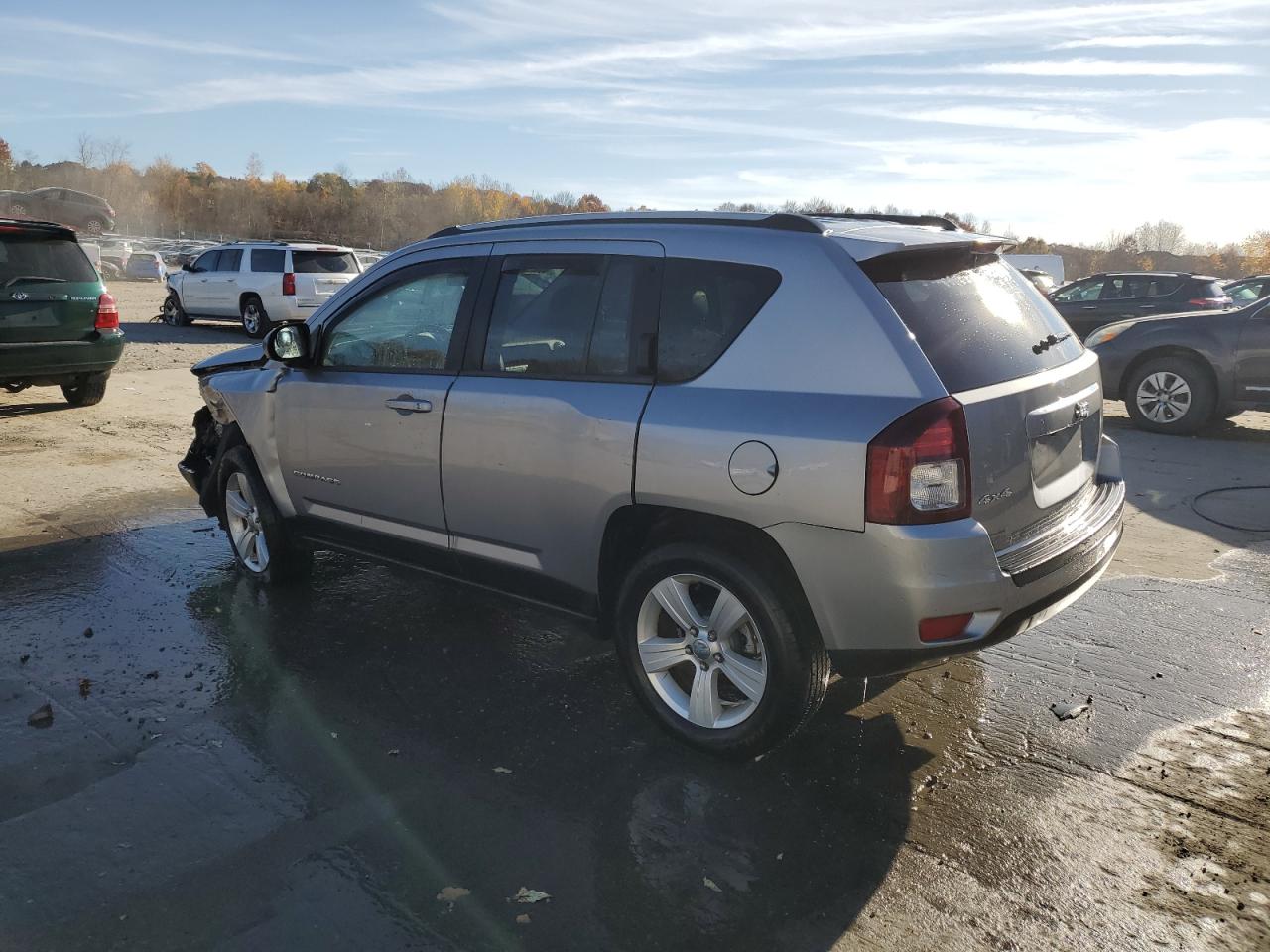 VIN 1C4NJDBB7FD393148 2015 JEEP COMPASS no.2