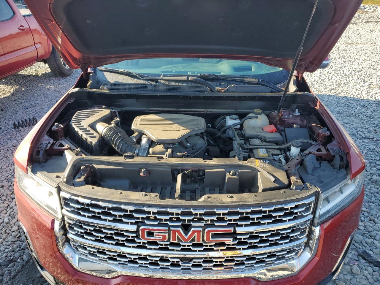 2021 GMC Acadia - Image 12