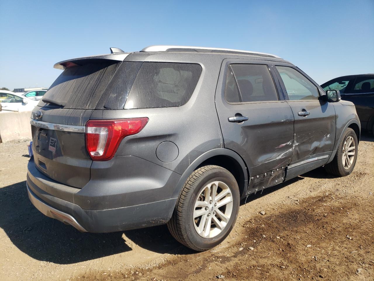 FORD EXPLORER 2017 VIN 1FM5K7D81HGA42197 фото 3
