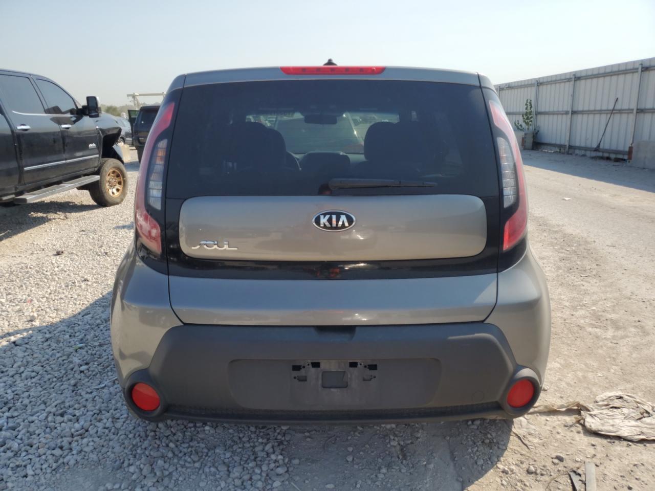 KNDJN2A23G7268723 2016 Kia Soul