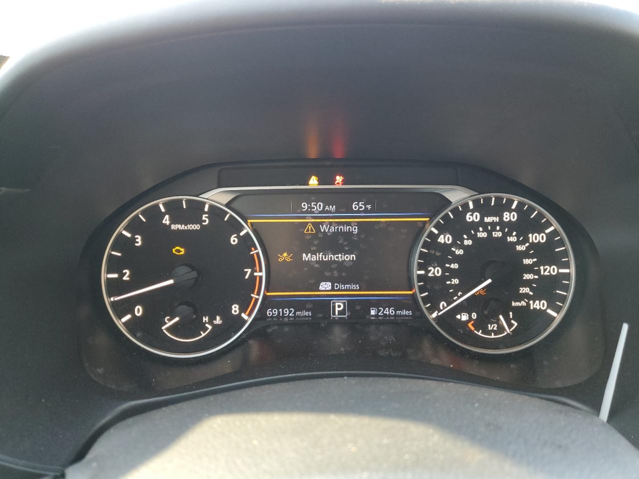 2020 Nissan Altima - Image 9