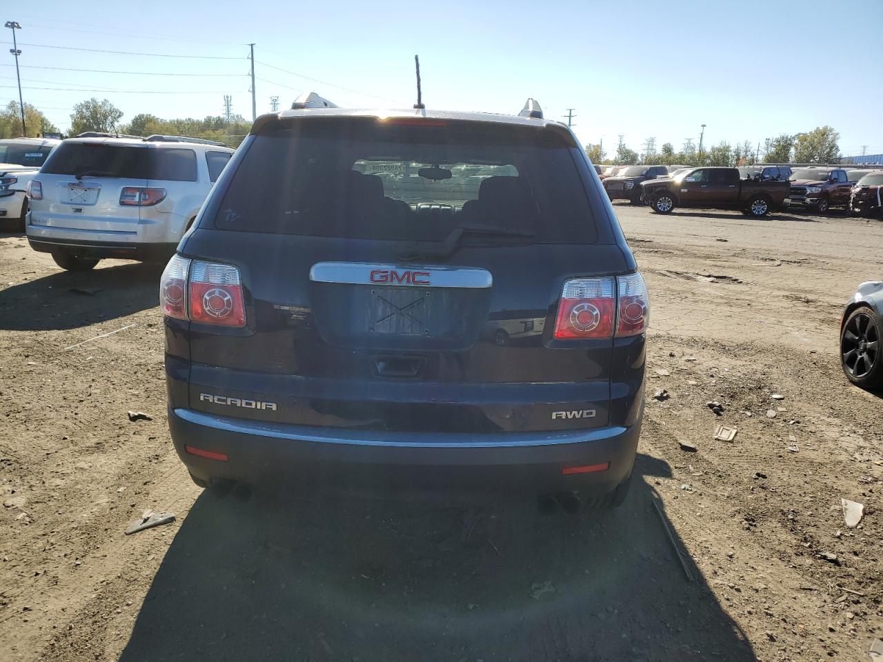 1GKKVNED3CJ140825 2012 GMC Acadia Sle