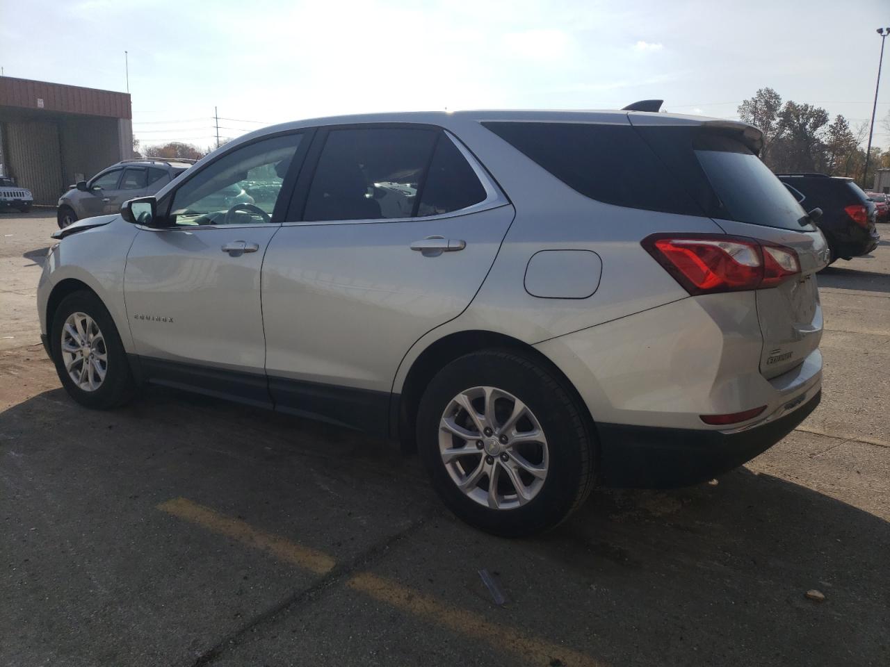 2020 Chevrolet Equinox - Image 2