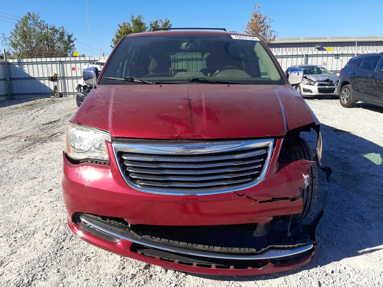 2013 Chrysler Town & Country - Image 5