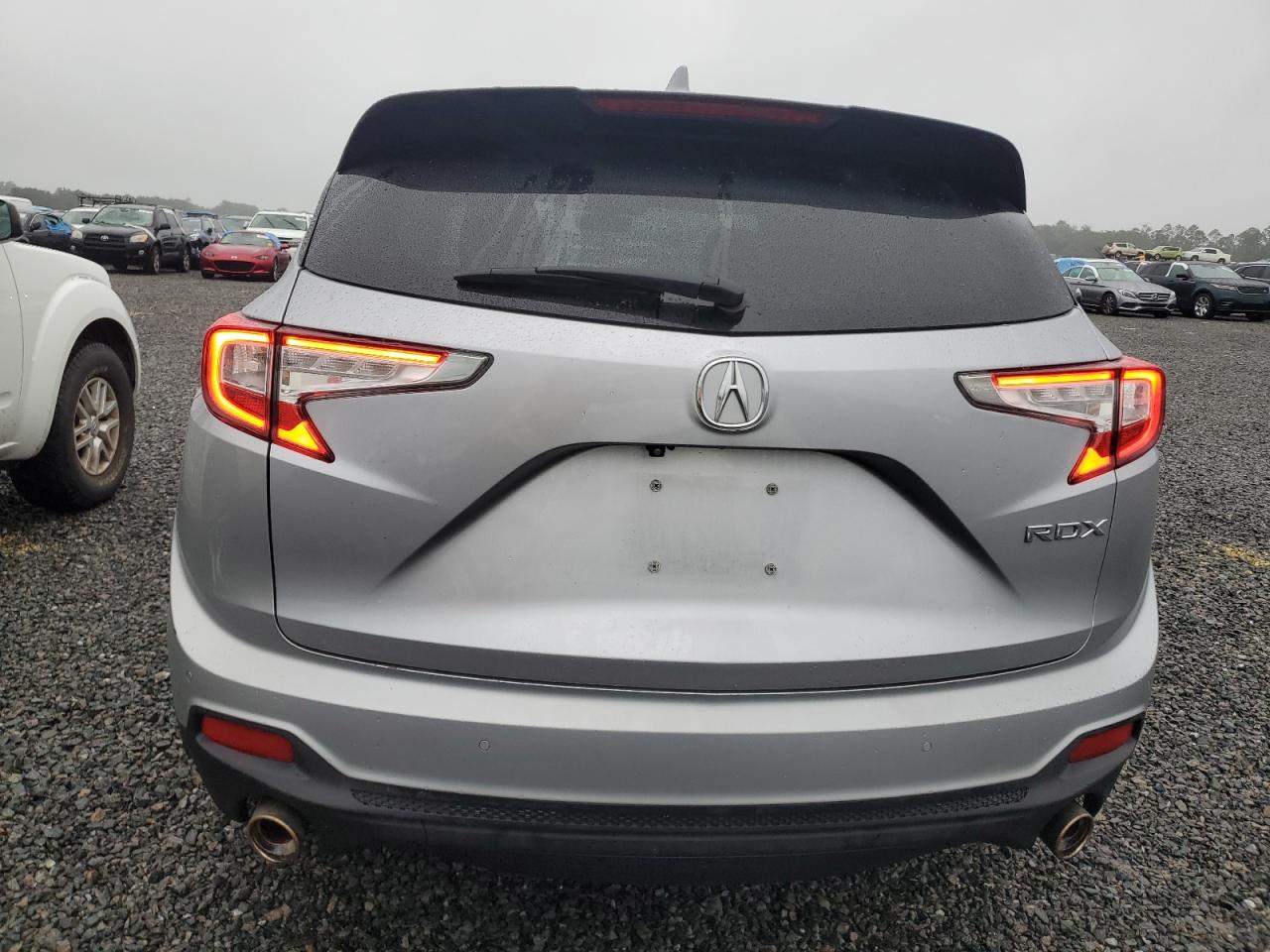 5J8TC1H79KL001677 2019 Acura Rdx Advance