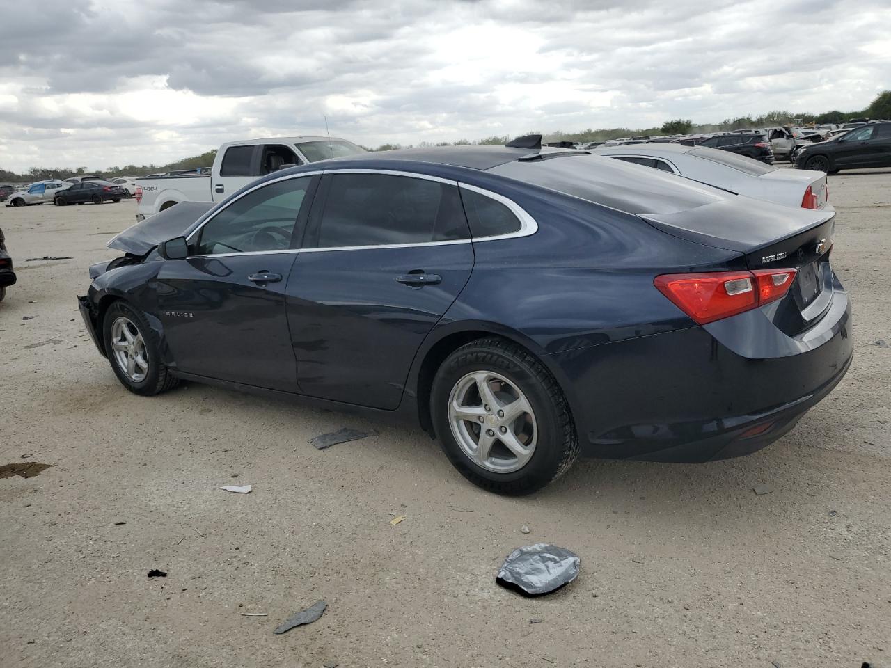 2016 Chevrolet Malibu - Image 2