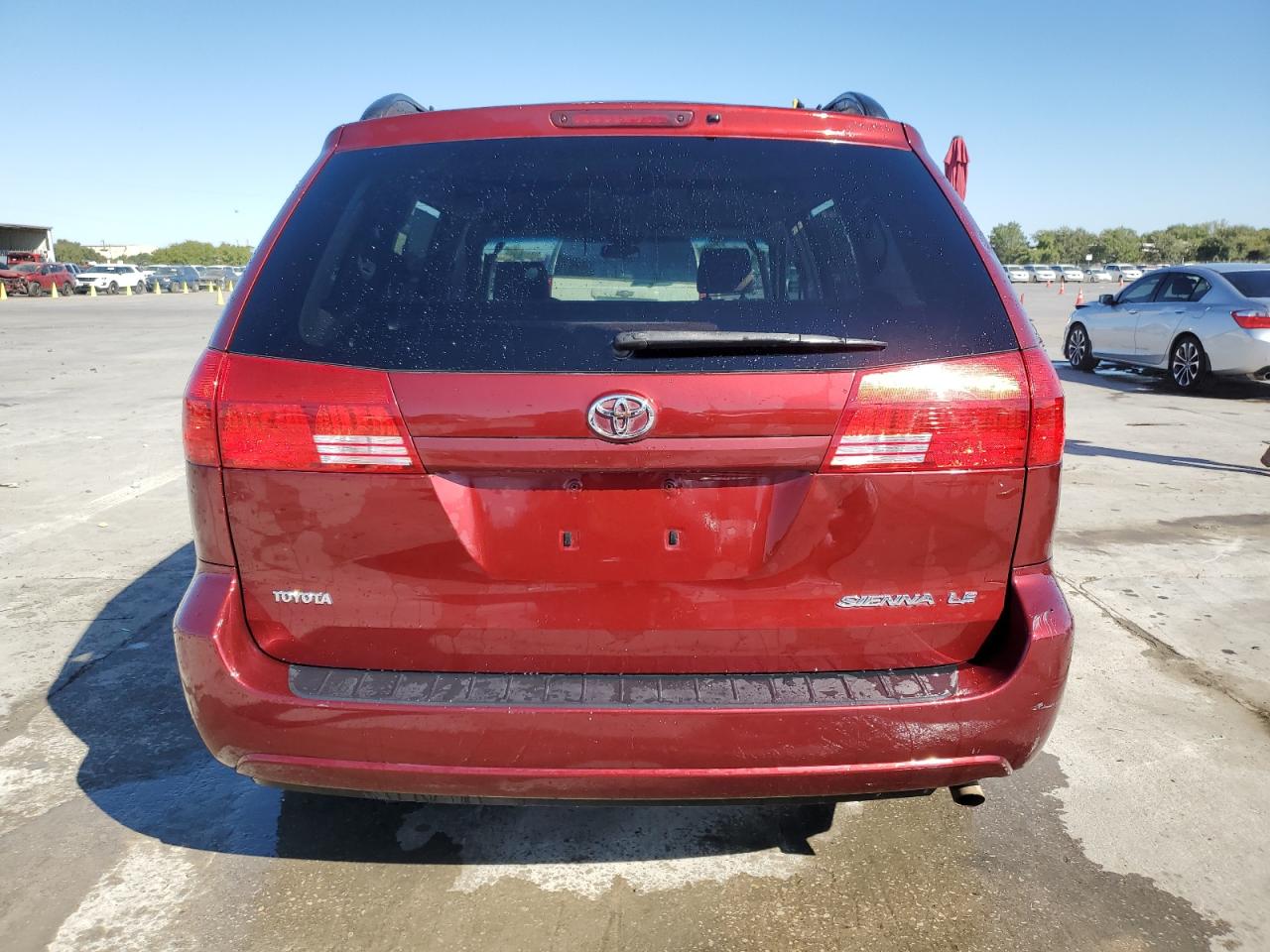 2004 Toyota Sienna - Image 6