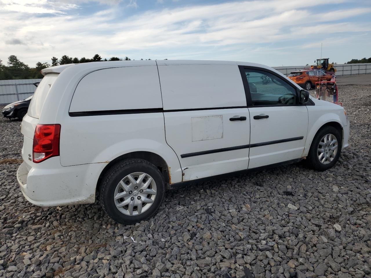 2014 RAM Cargo Van Tradesman - Image 3
