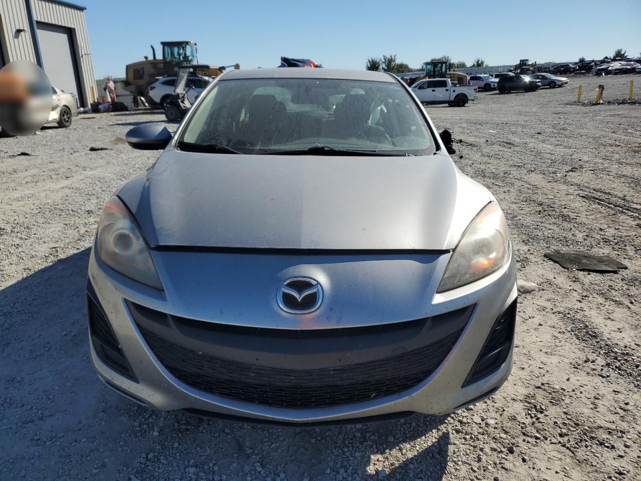 2011 Mazda 3 - Image 5