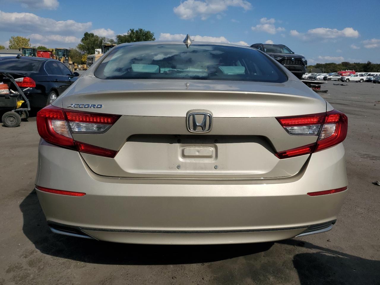 1HGCV1F46KA163586 2019 Honda Accord Ex