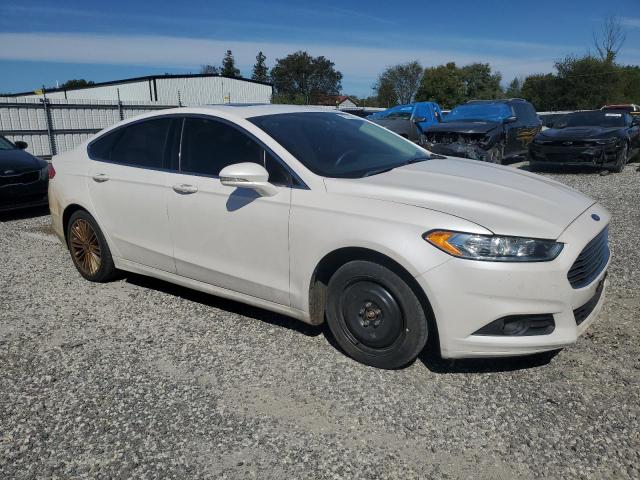  FORD FUSION 2016 Biały