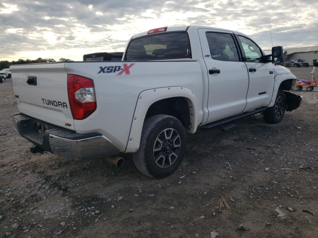 VIN 5TFDW5F16HX609447 2017 TOYOTA TUNDRA no.3