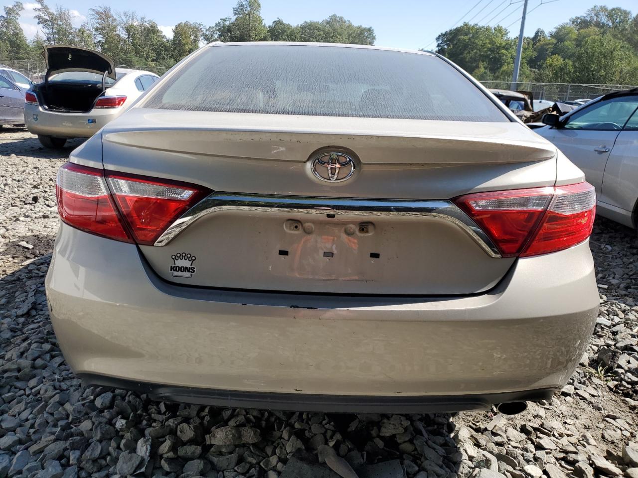 2016 Toyota Camry Le VIN: 4T1BF1FK4GU228409 Lot: 74350644