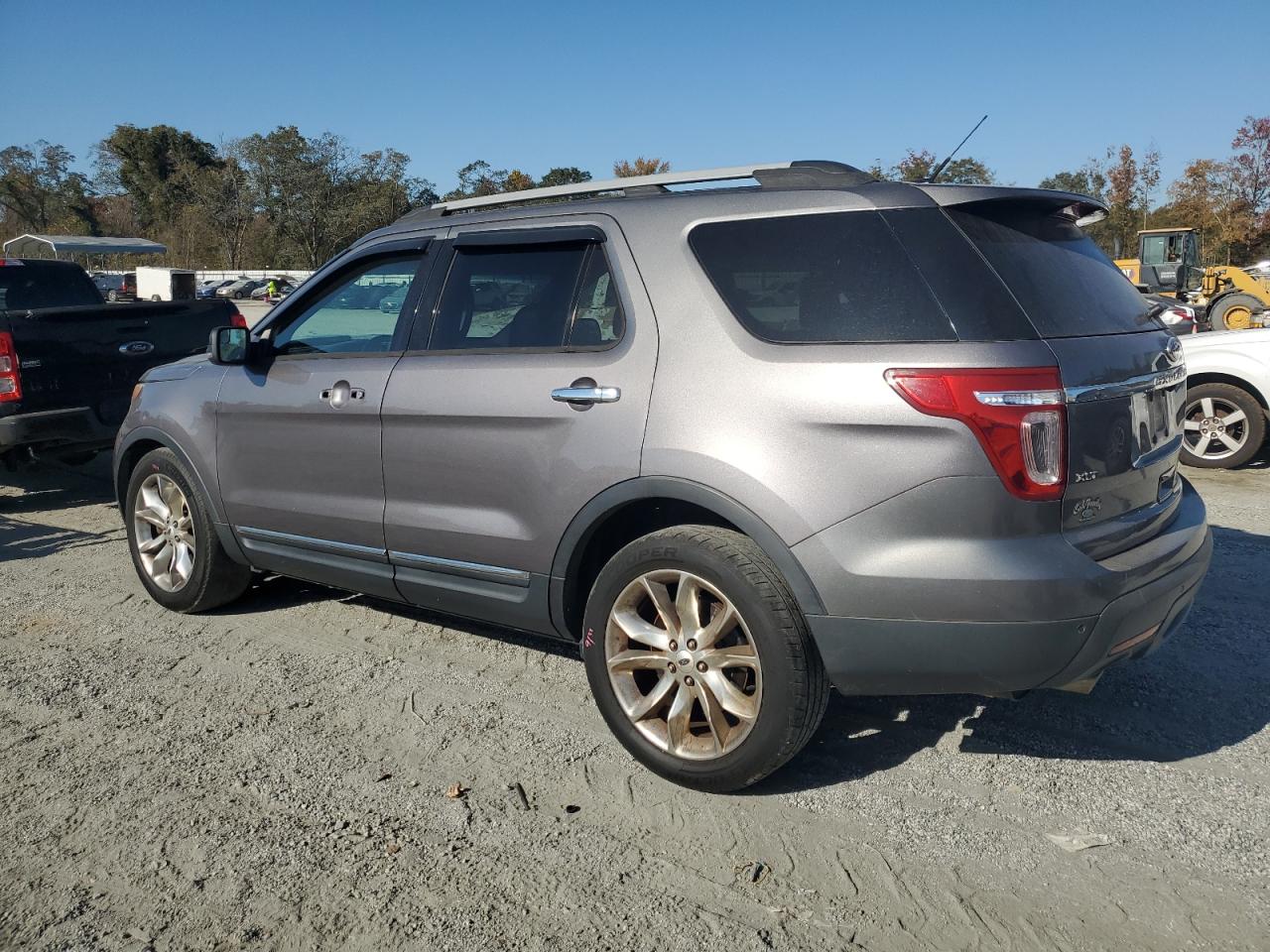 2013 Ford Explorer - Image 2