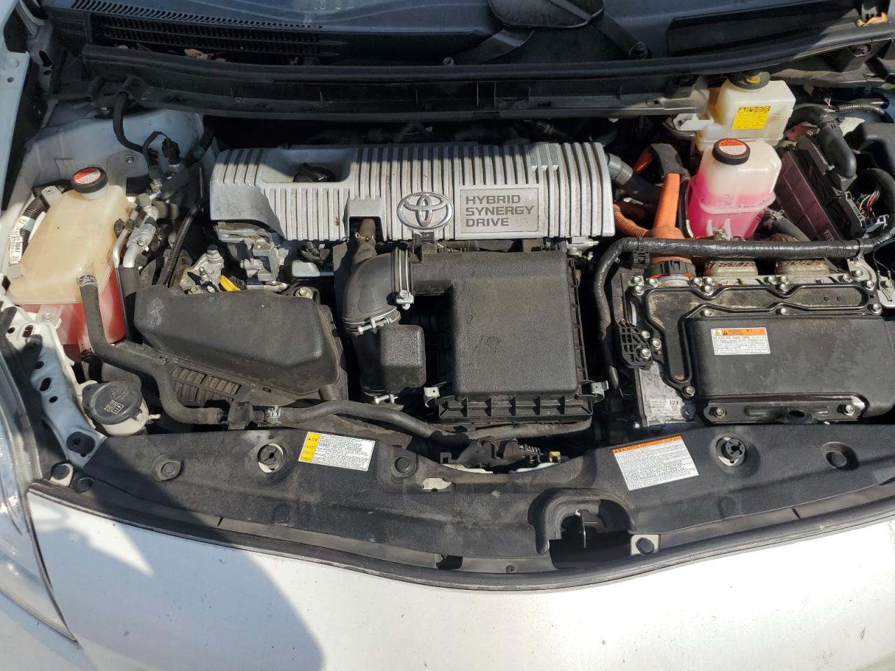 2015 Toyota Prius - Image 11
