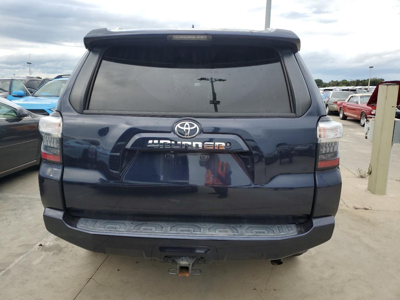 JTEZU5JR2F5093570 2015 Toyota 4Runner Sr5