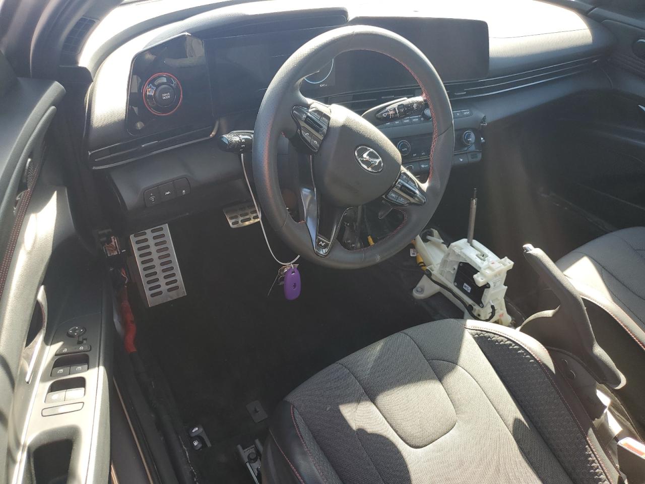 2023 Hyundai Elantra - Image 8