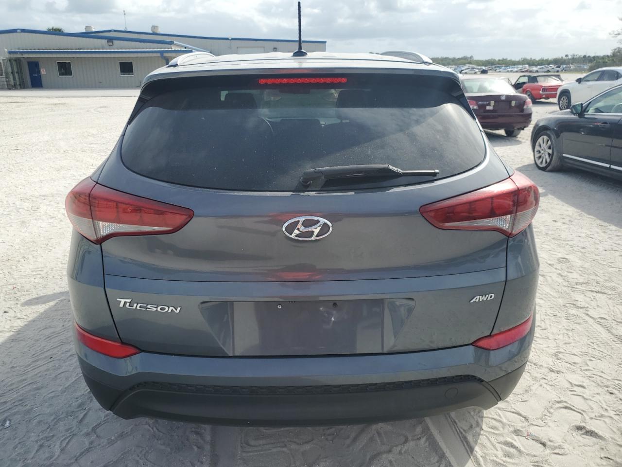 KM8J3CA4XGU117419 2016 Hyundai Tucson Limited