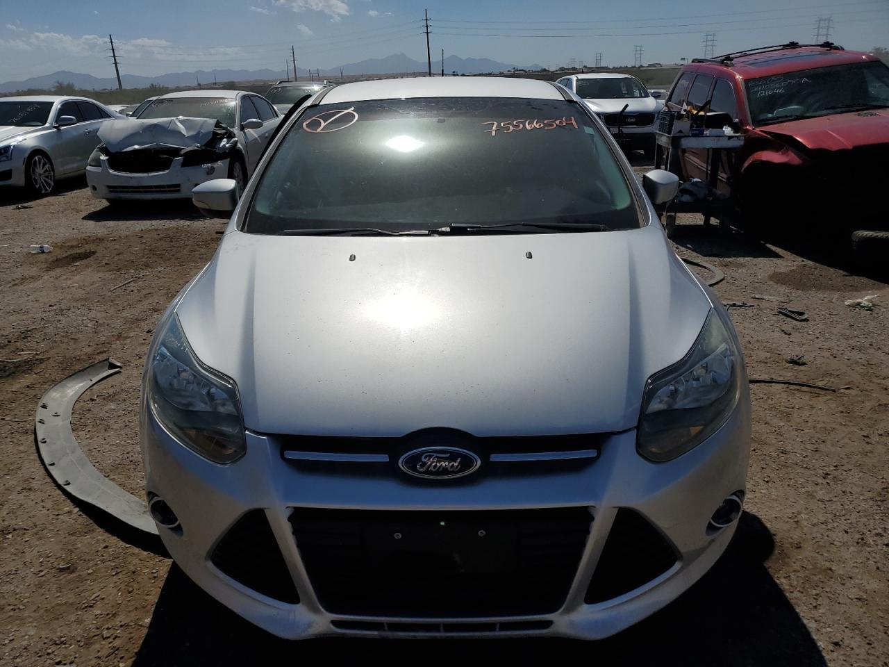 VIN 1FADP3N22EL162488 2014 FORD FOCUS no.5