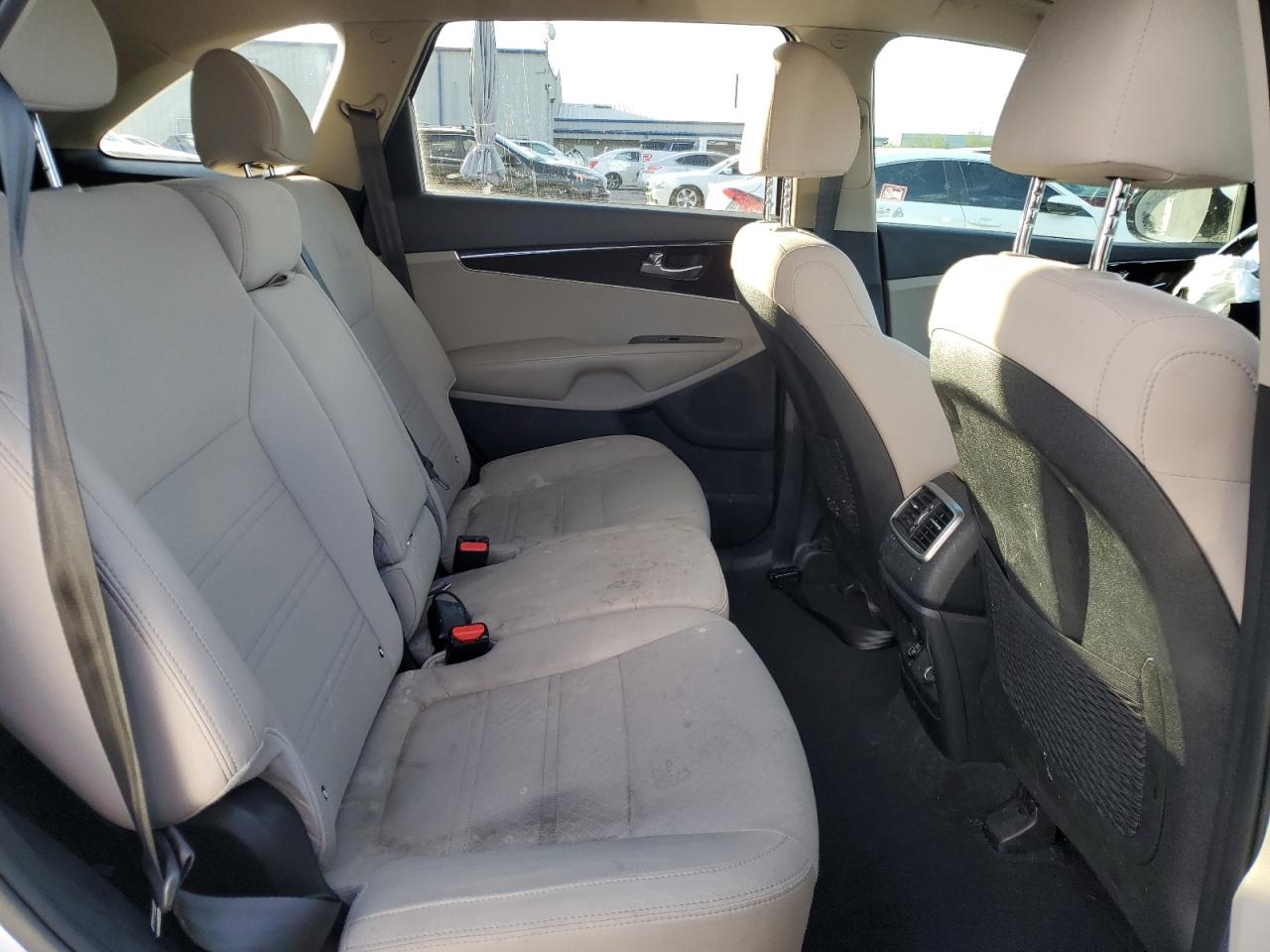 2019 Kia Sorento - Image 11