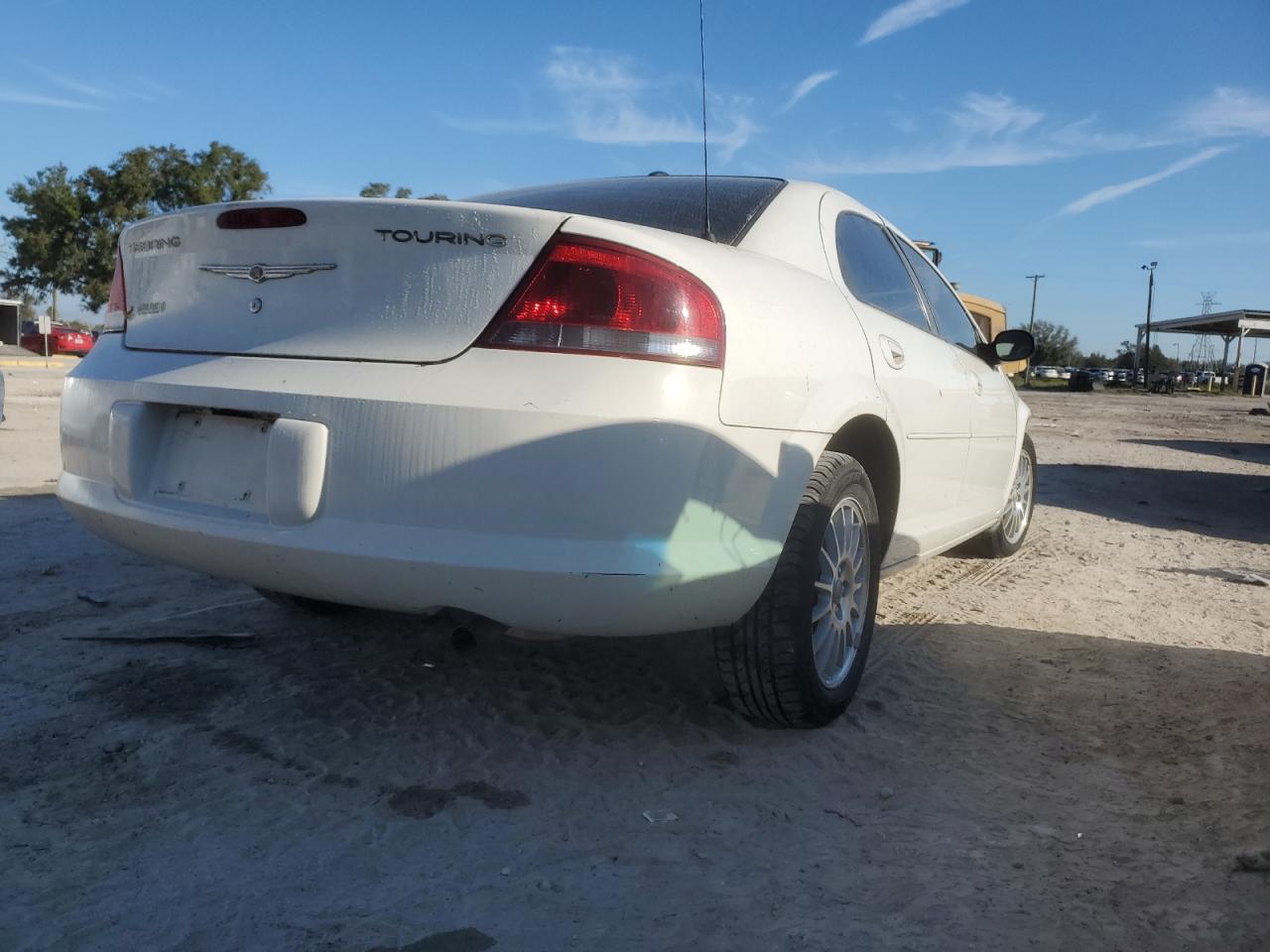 2005 Chrysler Sebring - Image 3