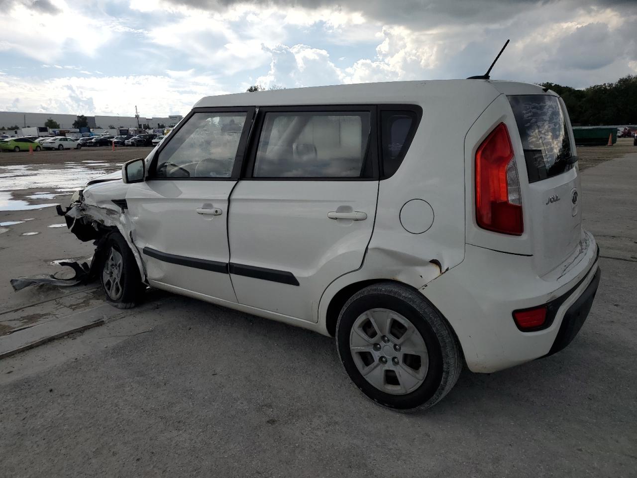 KNDJT2A56C7438213 2012 Kia Soul