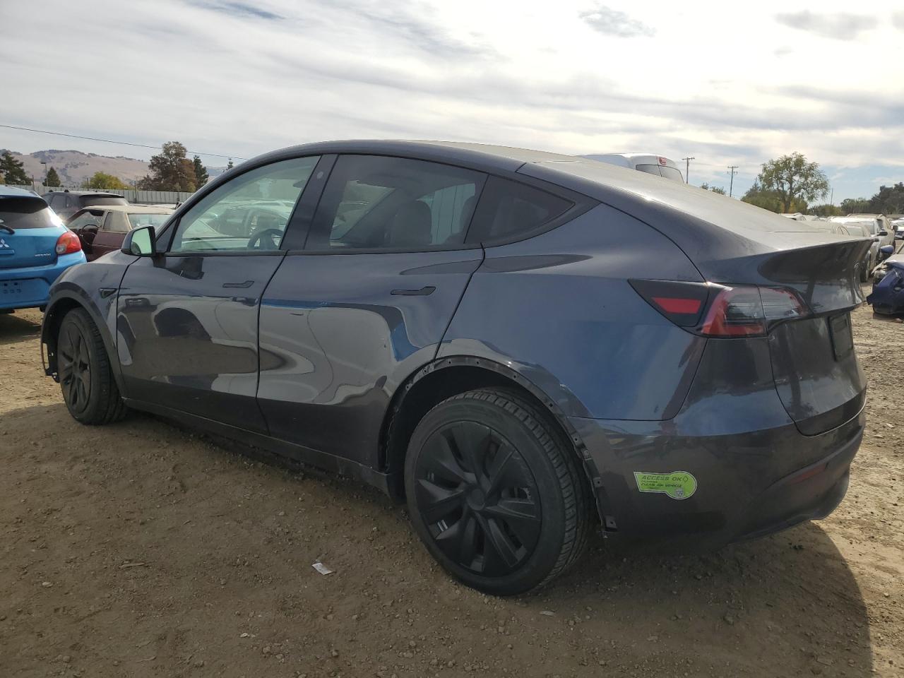 7SAYGDEE1NF449421 2022 TESLA MODEL Y - Image 2