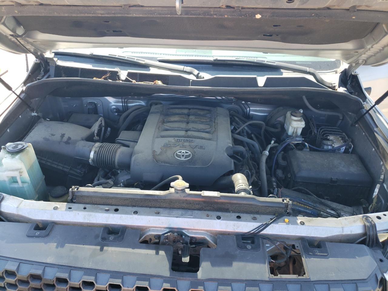 2018 Toyota Tundra - Image 12