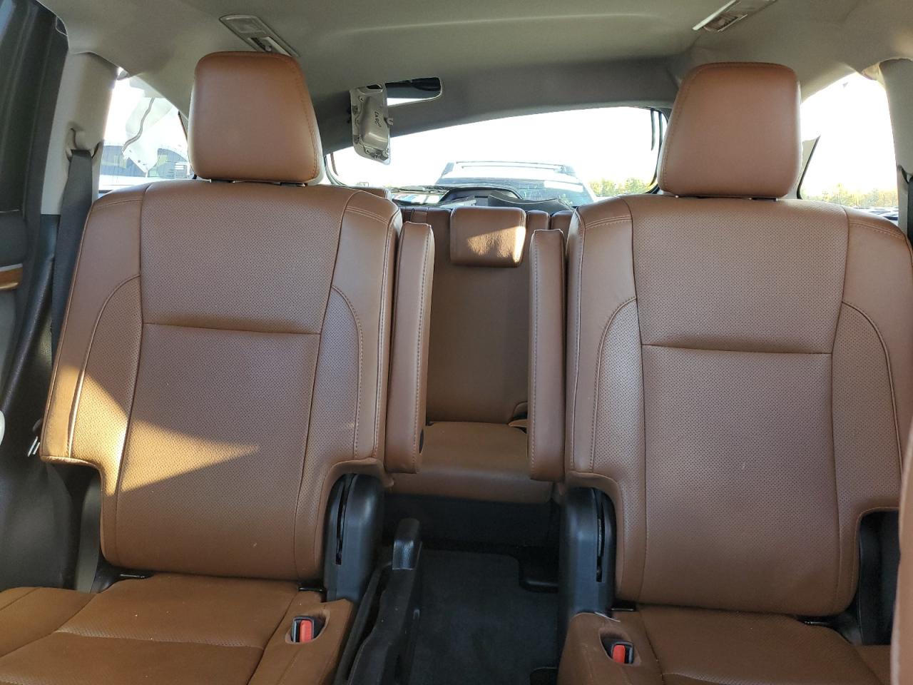 2018 Toyota Highlander - Image 10
