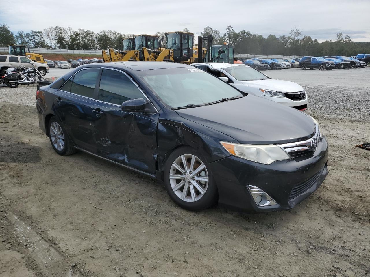 VIN 4T1BF1FK4DU270641 2013 TOYOTA CAMRY no.4