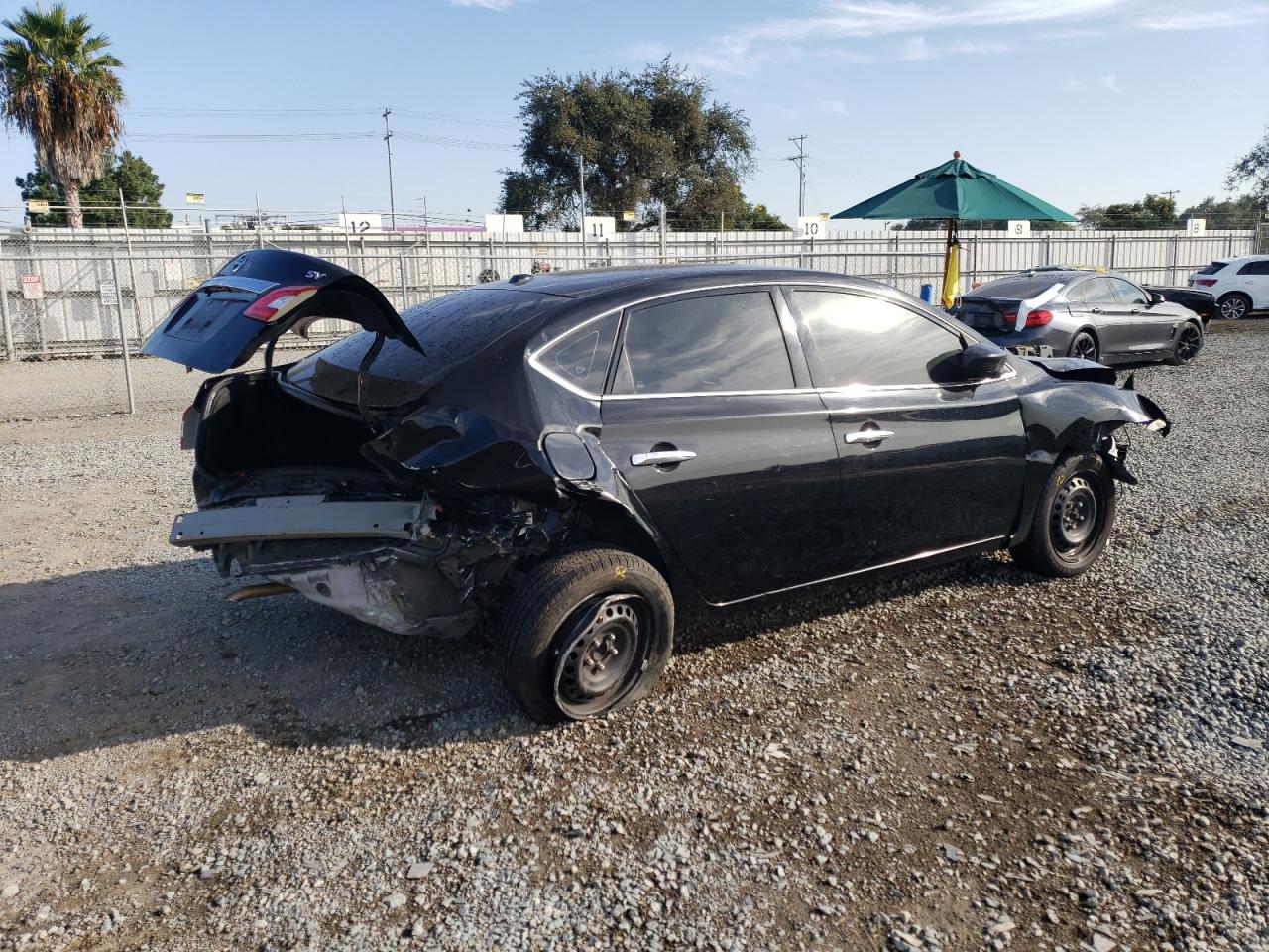 2015 Nissan Sentra - Image 3