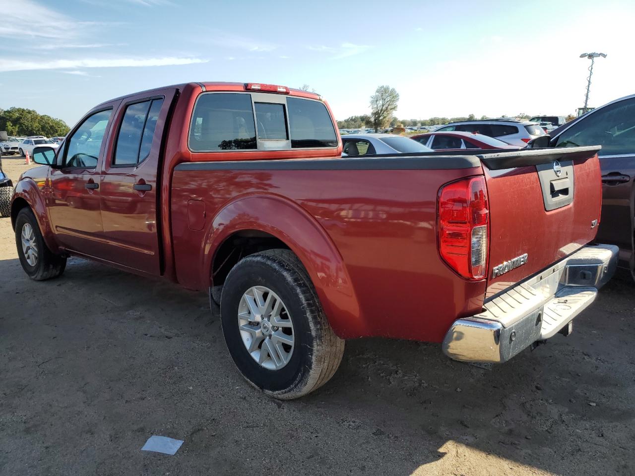 1N6AD0FR1GN902746 2016 NISSAN NAVARA - Image 2