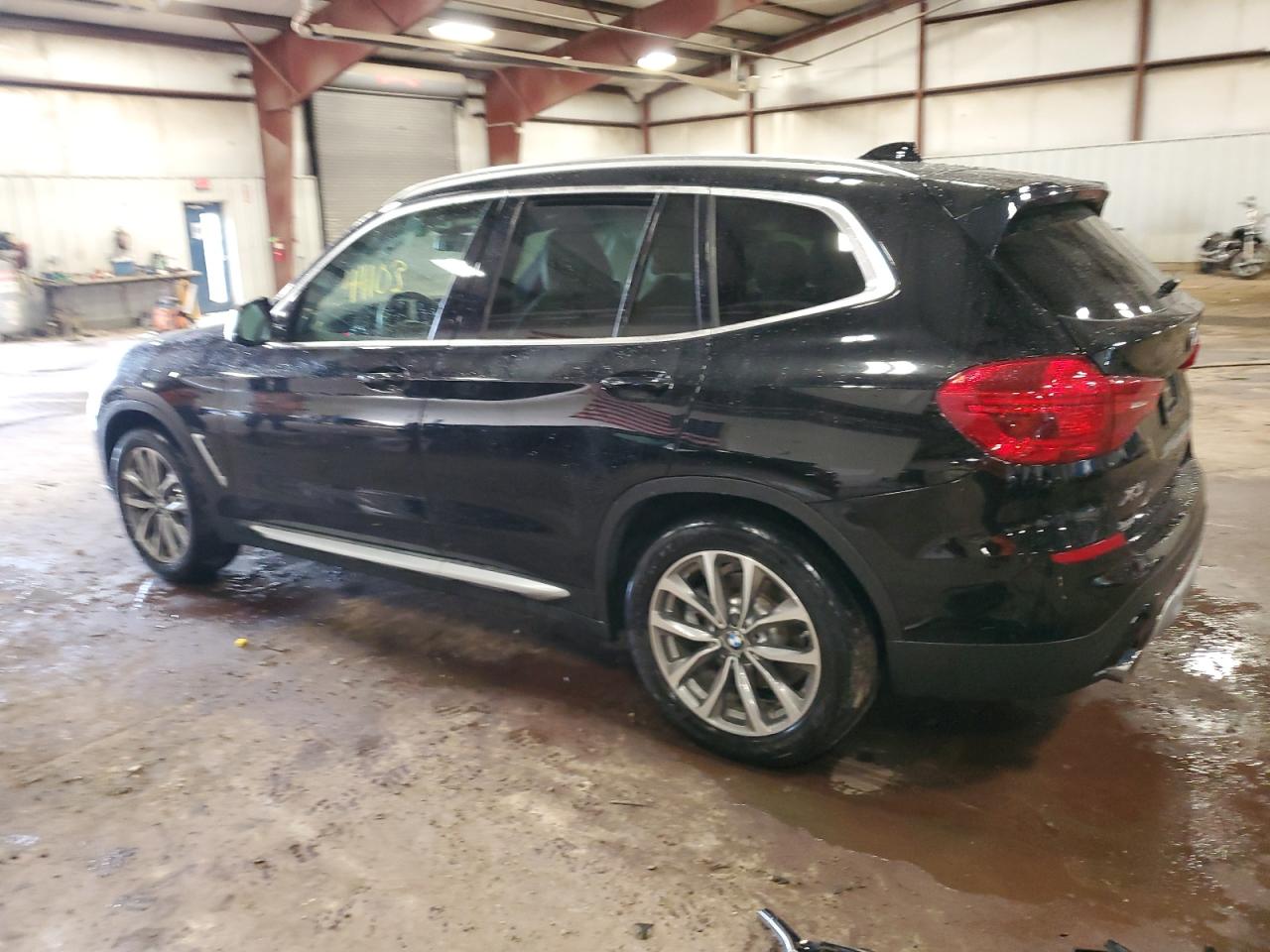 VIN 5UXTR9C52KLE11921 2019 BMW X3 no.2