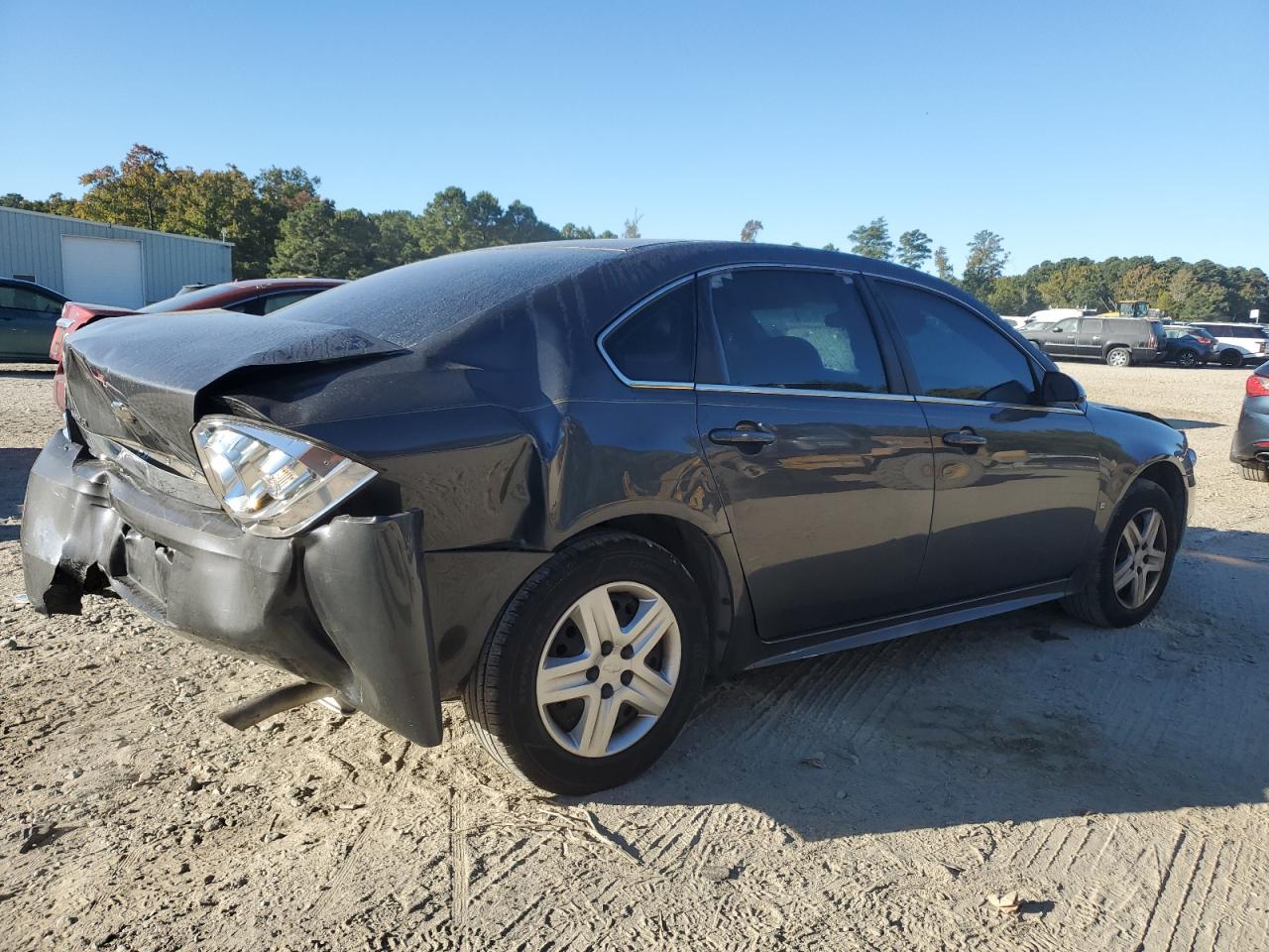 2010 Chevrolet Impala - Image 3
